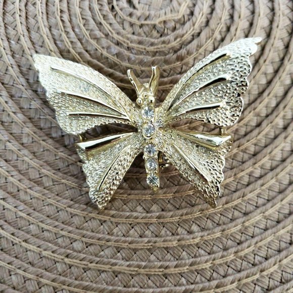 Gerry's Jewelry - Gerry's Gold Tone Butterfly Brooch Pin Rhinestone Body Textured Signed 1 1/2"